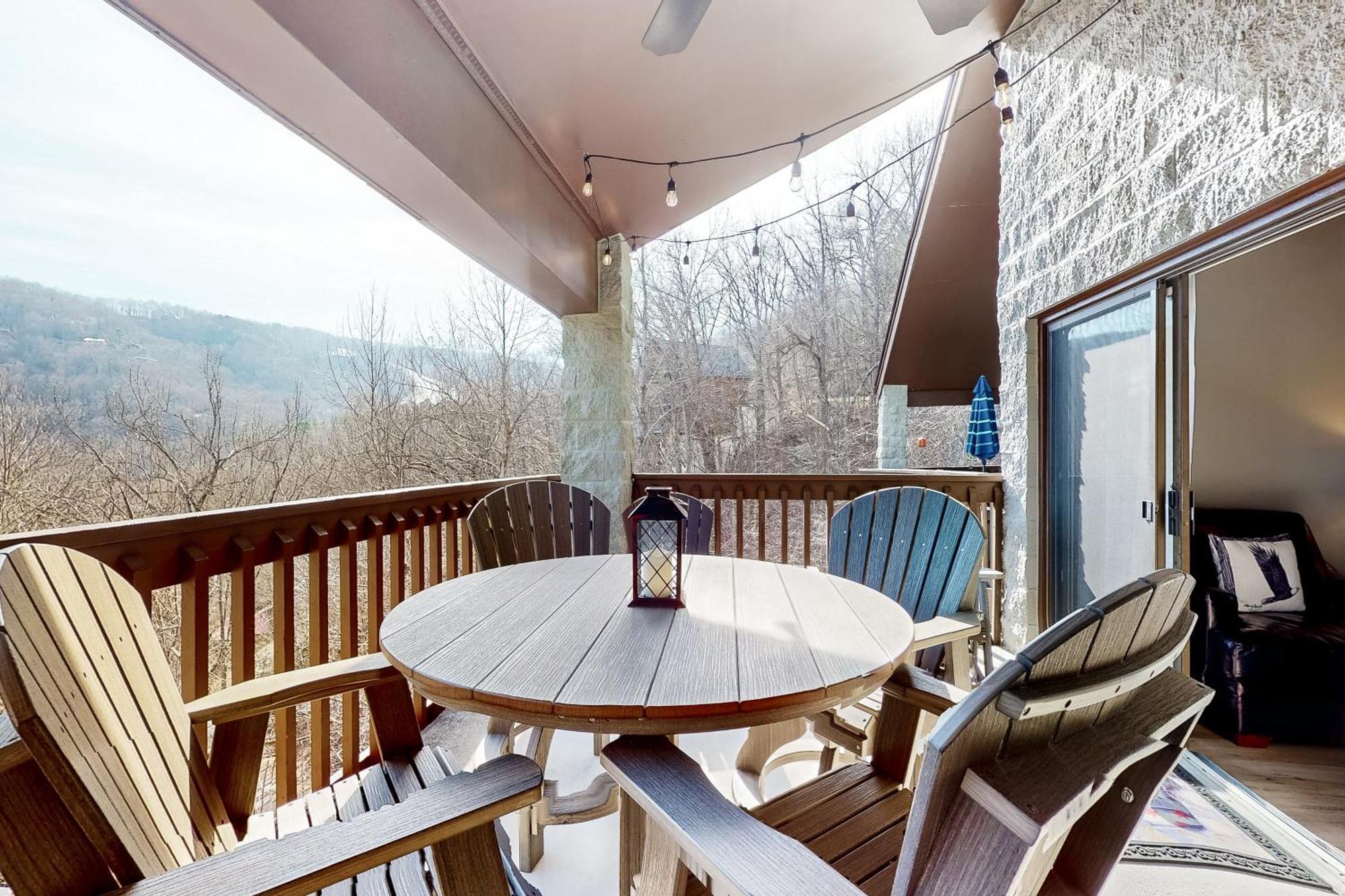 Eagles Nest Escape Apartment Gatlinburg Exterior photo